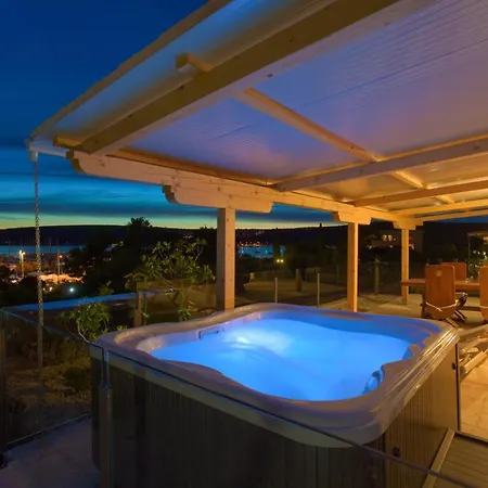 Feriehus Holiday Homes Kanajt *