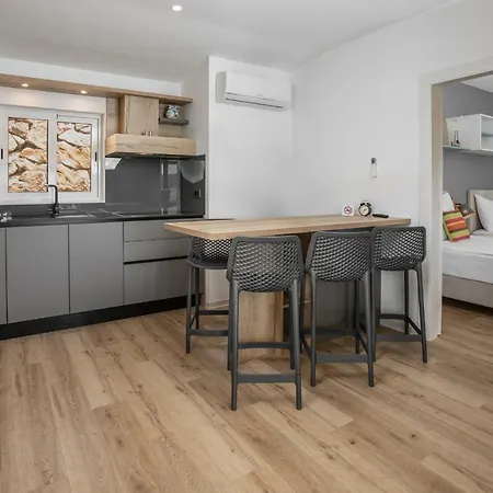 Holiday Homes Kanajt Feriehus *