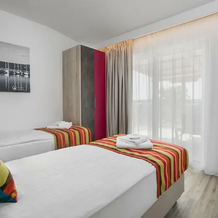 Homes Kanajt Пунат