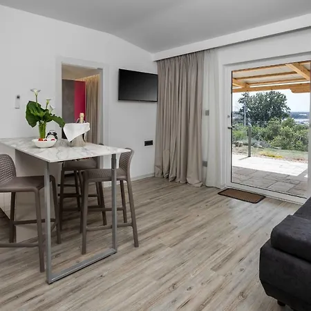 Holiday Homes Kanajt