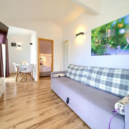 Homes Kanajt Holiday home *