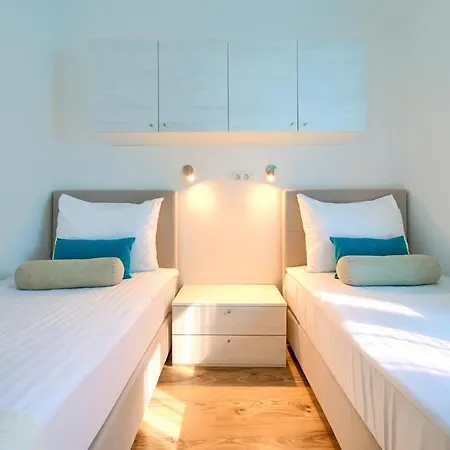 بيت للعطل Homes Kanajt بونات